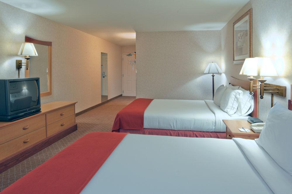 Holiday Inn Express & Suites Tracy By Ihg Ngoại thất bức ảnh