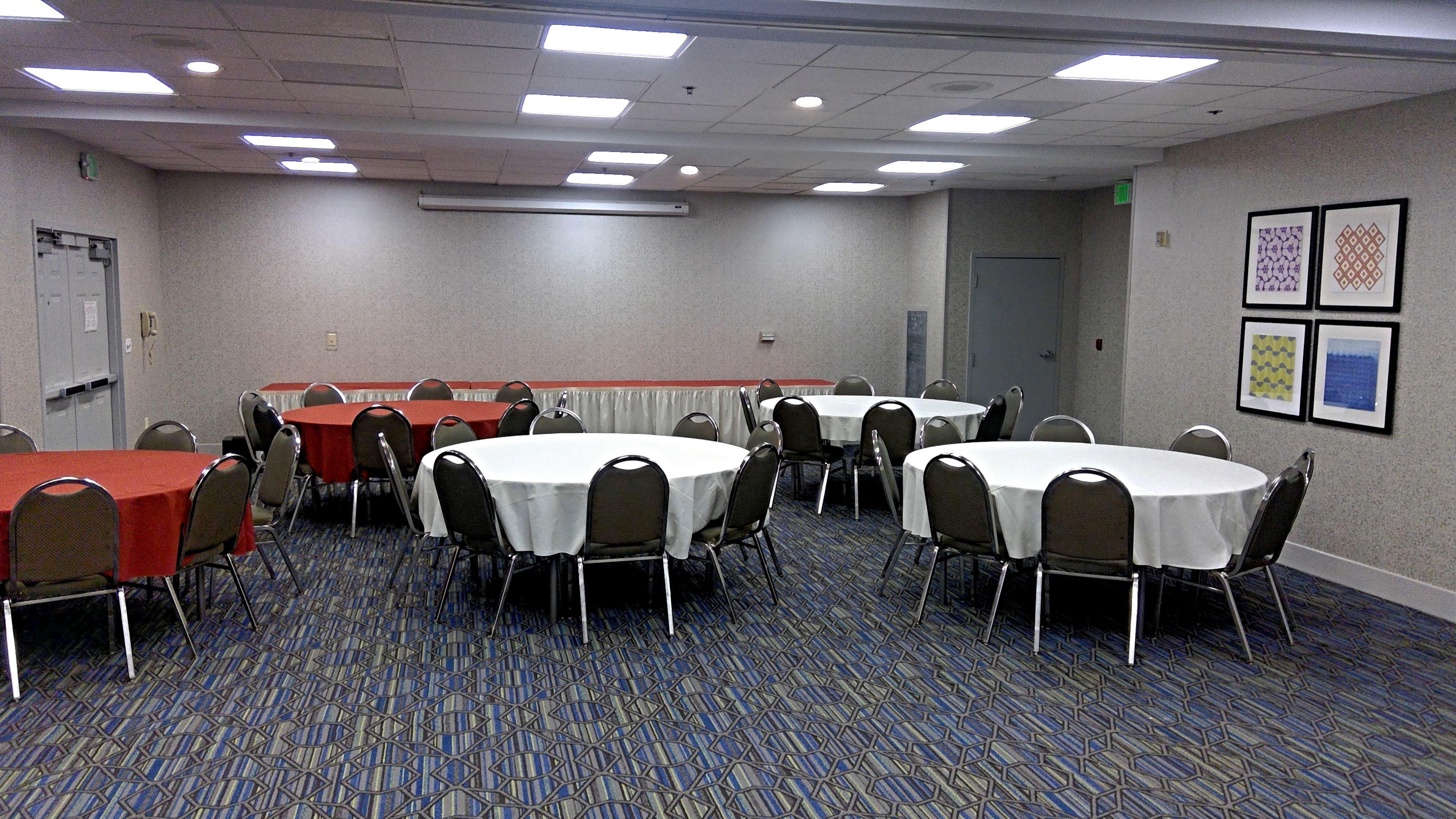Holiday Inn Express & Suites Tracy By Ihg Ngoại thất bức ảnh