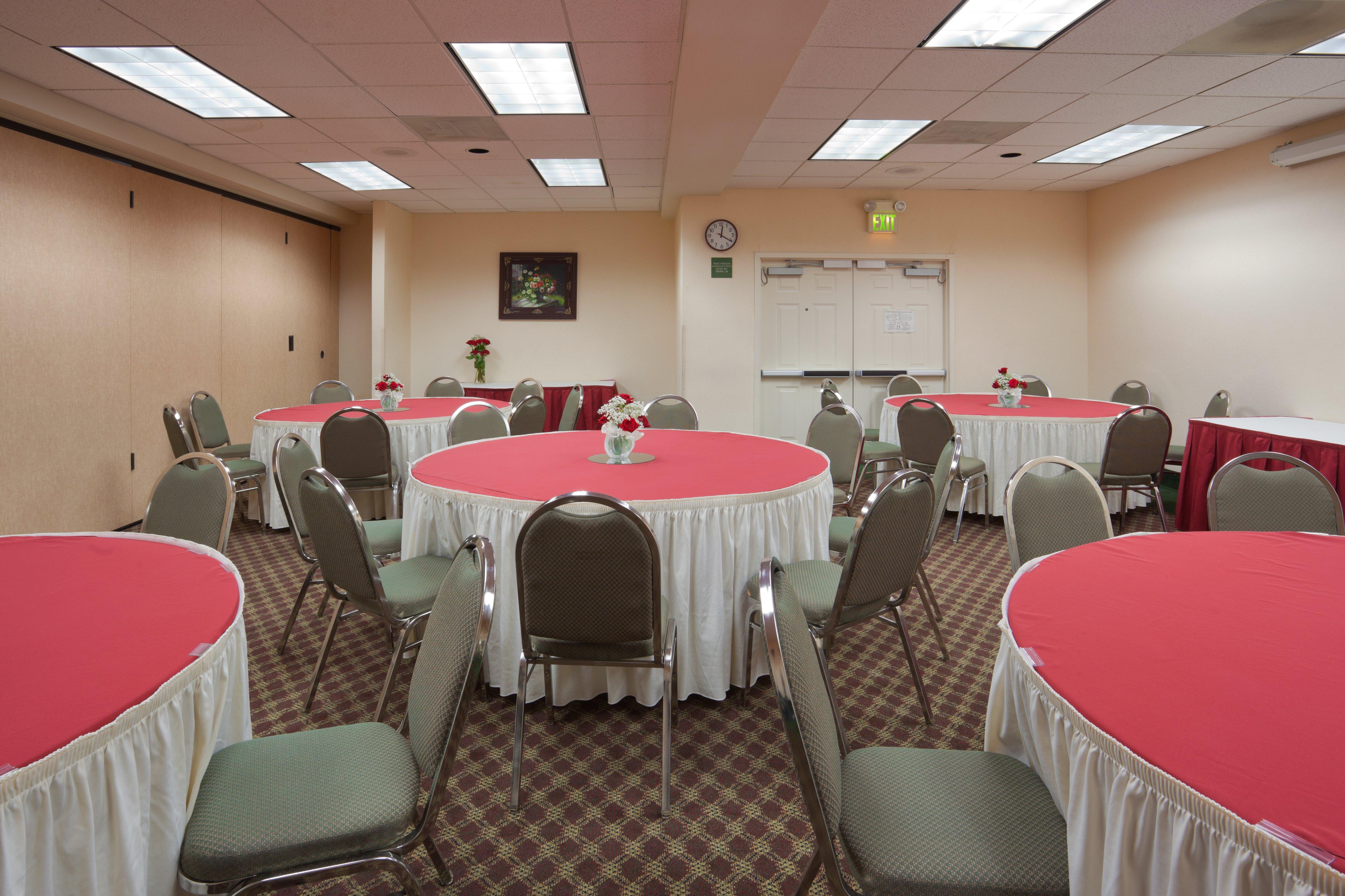 Holiday Inn Express & Suites Tracy By Ihg Ngoại thất bức ảnh